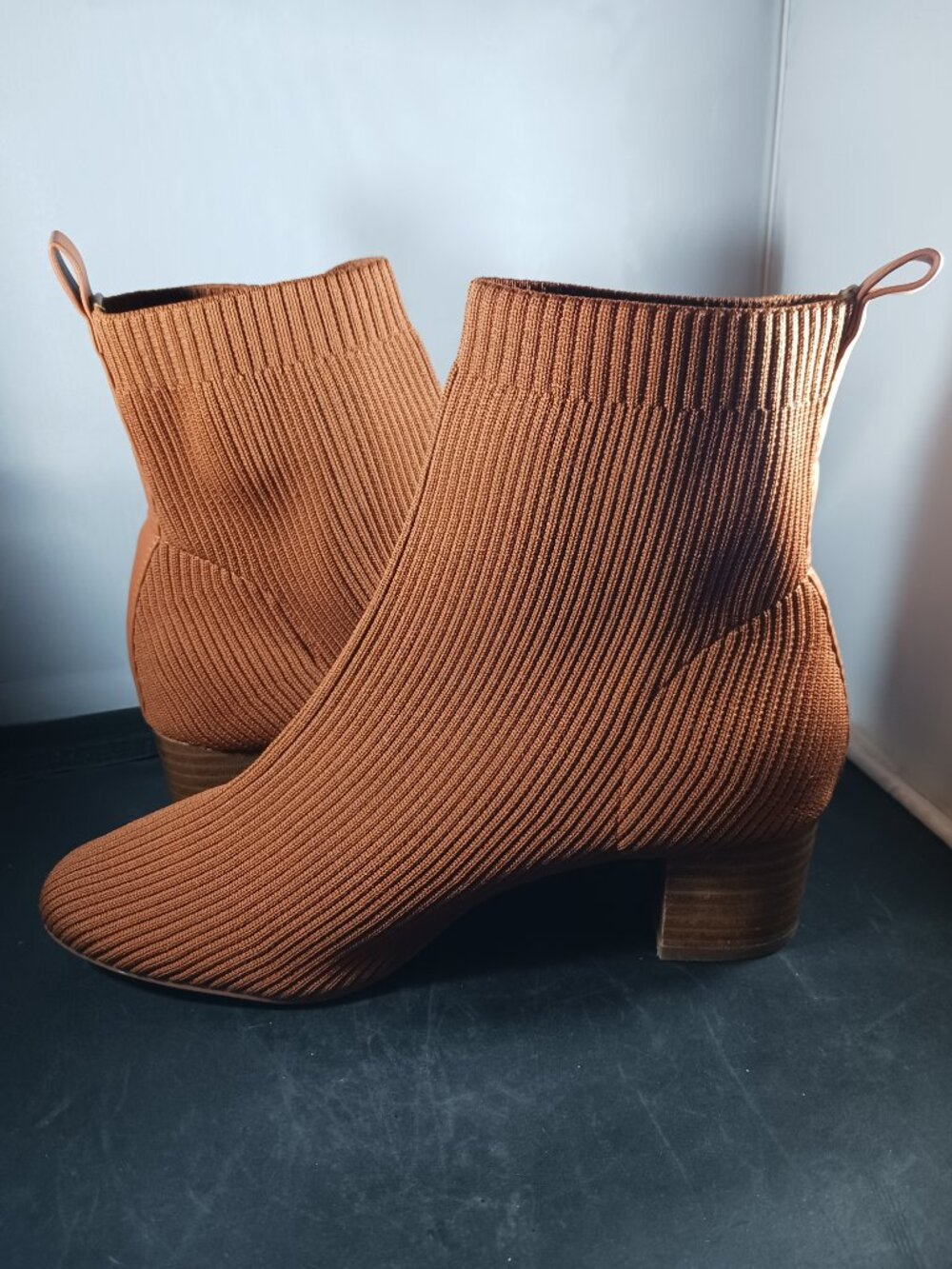 Joie Ribbed Knit Stretchy Neely Block Heel Sock Ankle Boots Rust size 7.5M